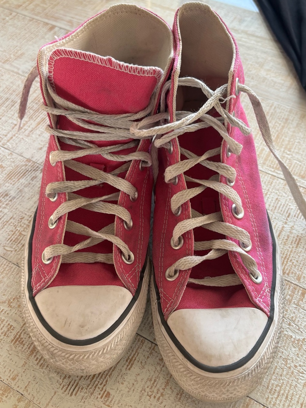 Women's Pink Converse high tops Sneakers